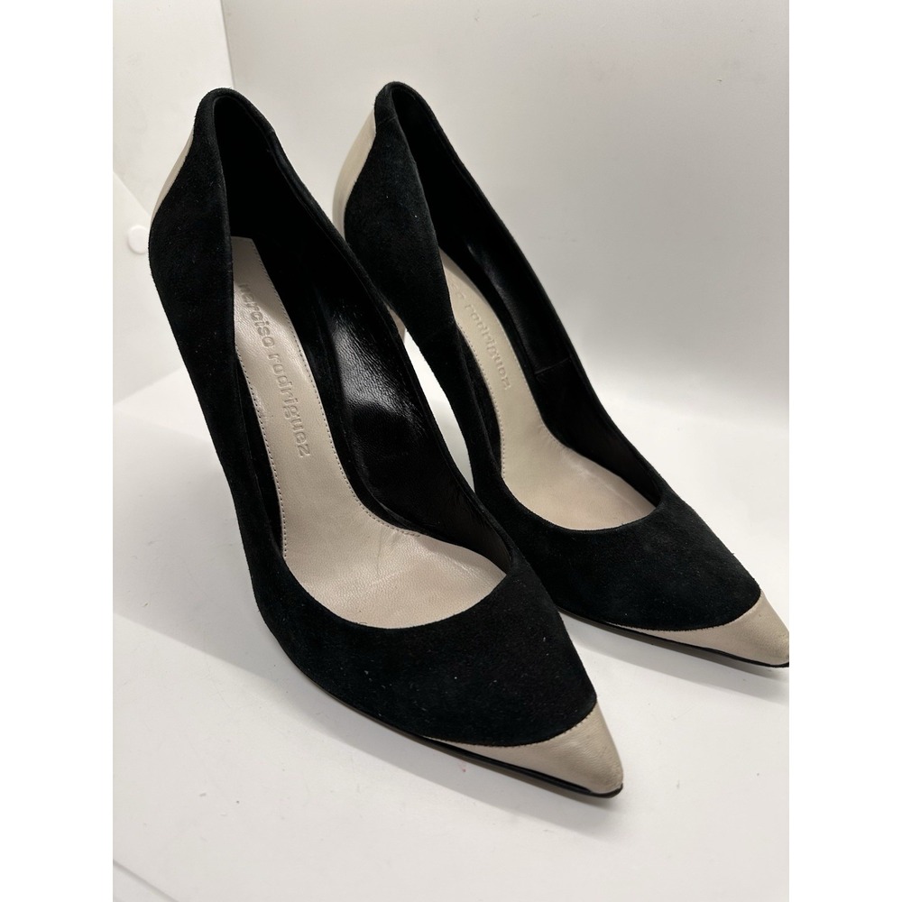 Narciso Rodriguez Black Beige Two Tone Suede Leather  4"‎ Heels Size 8 EUC!
